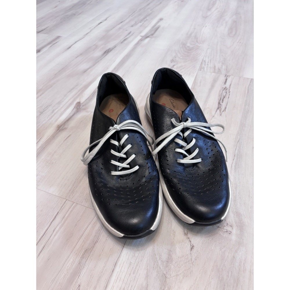 Clarks Un Rio Tie Women's Sneaker Black, Size 8M, leather, comfort, arch support - Picture 7 of 13